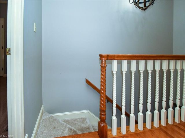 723 Polo Oaks Drive, Winston-salem, NC 27106