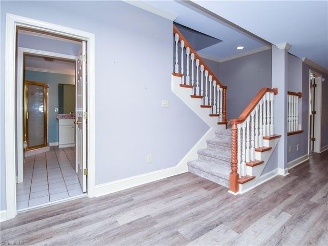 723 Polo Oaks Drive, Winston-salem, NC 27106