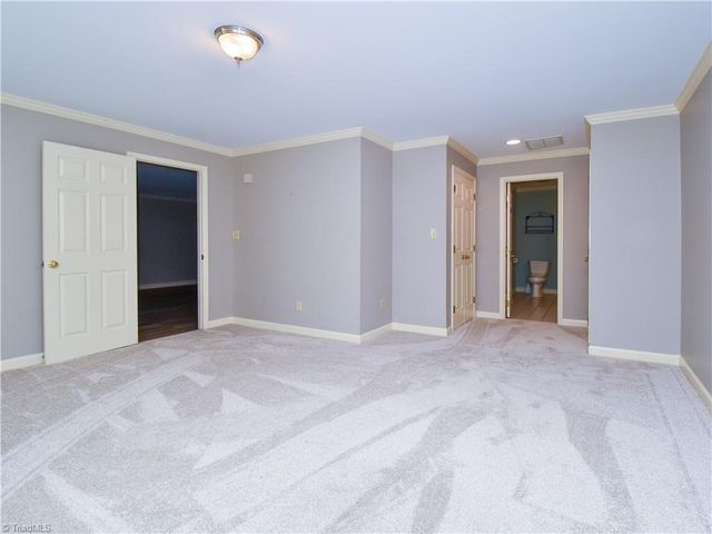 723 Polo Oaks Drive, Winston-salem, NC 27106