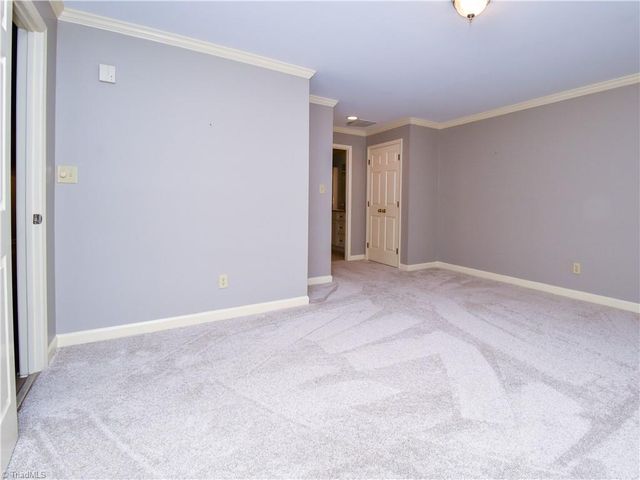 723 Polo Oaks Drive, Winston-salem, NC 27106