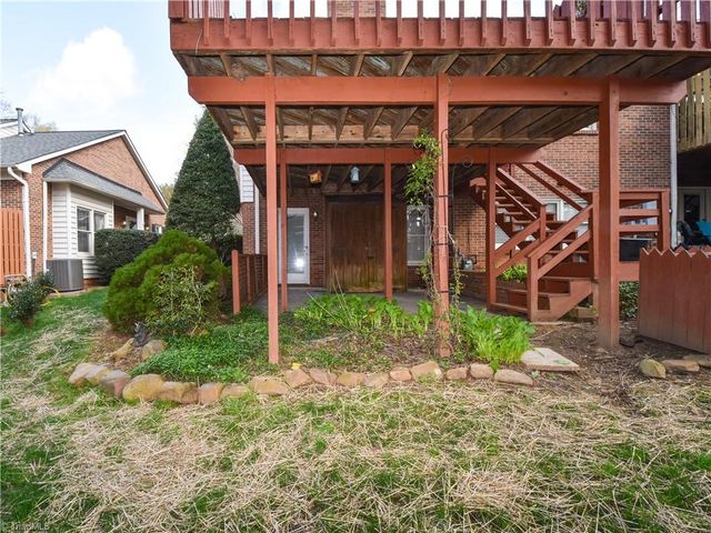 723 Polo Oaks Drive, Winston-salem, NC 27106