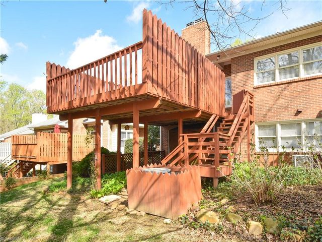 723 Polo Oaks Drive, Winston-salem, NC 27106