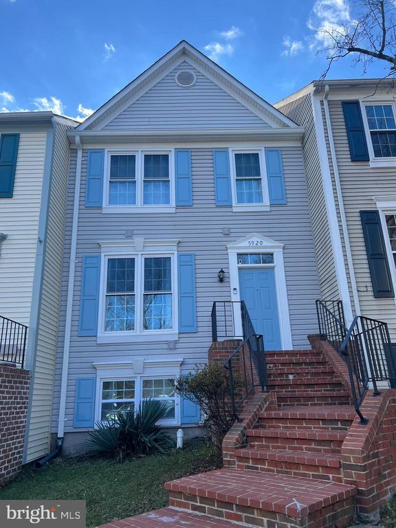 5920 BARON KENT LN, Centreville, VA 20120