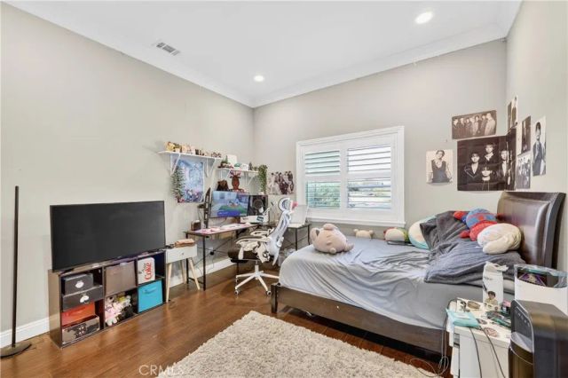 1241 N Studebaker, Long Beach, CA 90815