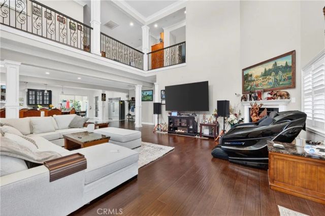 1241 N Studebaker, Long Beach, CA 90815