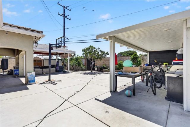 1241 N Studebaker, Long Beach, CA 90815