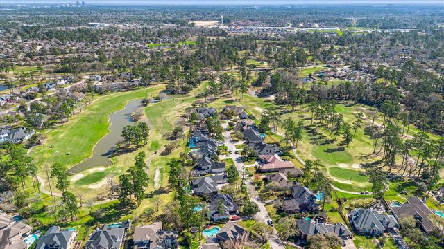 6806 E Warwick Lake Lane, Spring, TX 77389