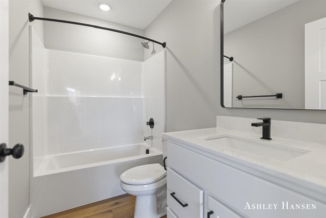 86 Chase Court, Kent City, MI 49330