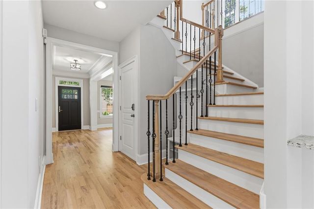 996 Pitts Road Unit D, Sandy Springs, GA 30350