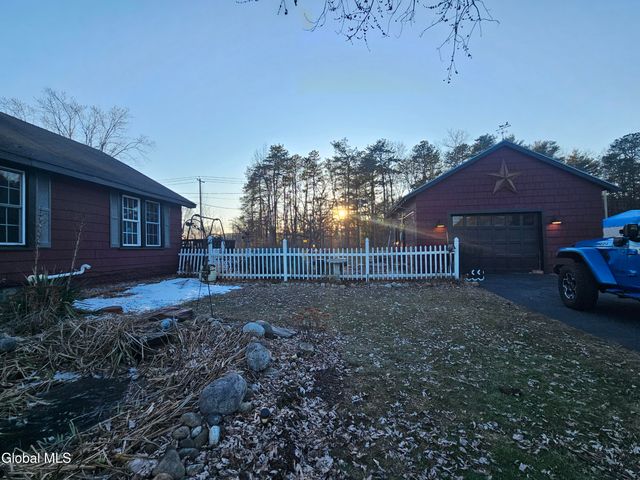 27 Alta Avenue, Queensbury, NY 12804