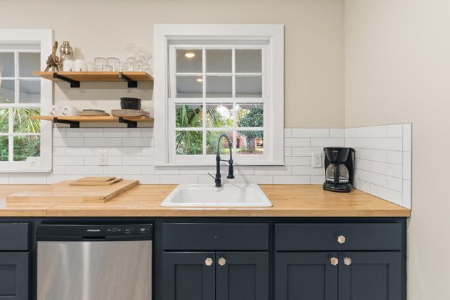 203 Park Ave., Hattiesburg, MS 39401