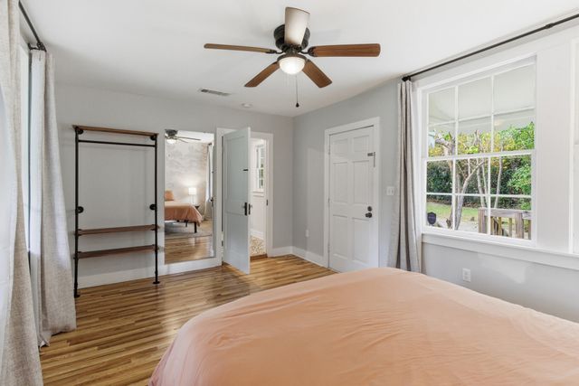 203 Park Ave., Hattiesburg, MS 39401