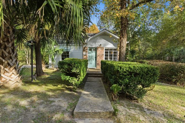 203 Park Ave., Hattiesburg, MS 39401