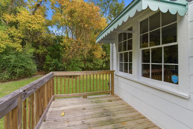 203 Park Ave., Hattiesburg, MS 39401