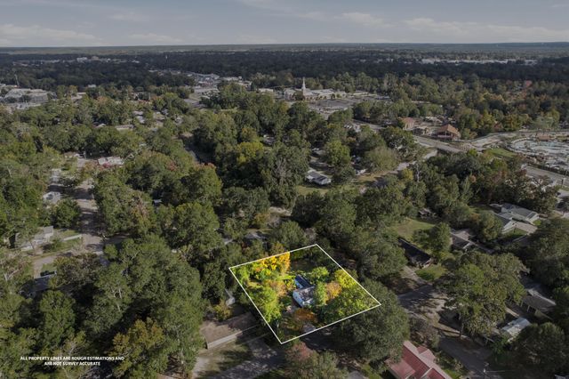 203 Park Ave., Hattiesburg, MS 39401