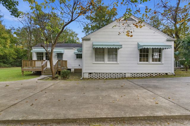 203 Park Ave., Hattiesburg, MS 39401