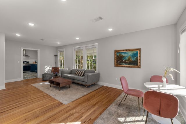 203 Park Ave., Hattiesburg, MS 39401