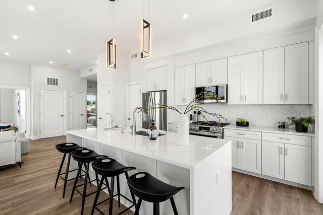 523 Second St 301, Everett, MA 02149