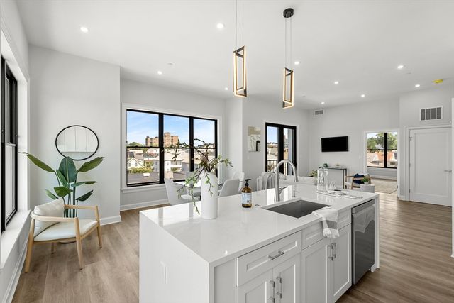 523 Second St 301, Everett, MA 02149