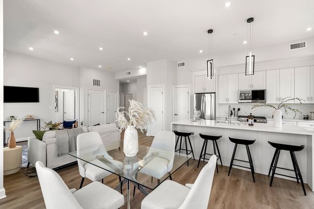 523 Second St 301, Everett, MA 02149
