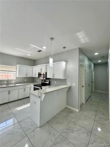 3308 S Mia Lane, Edinburg, TX 78539