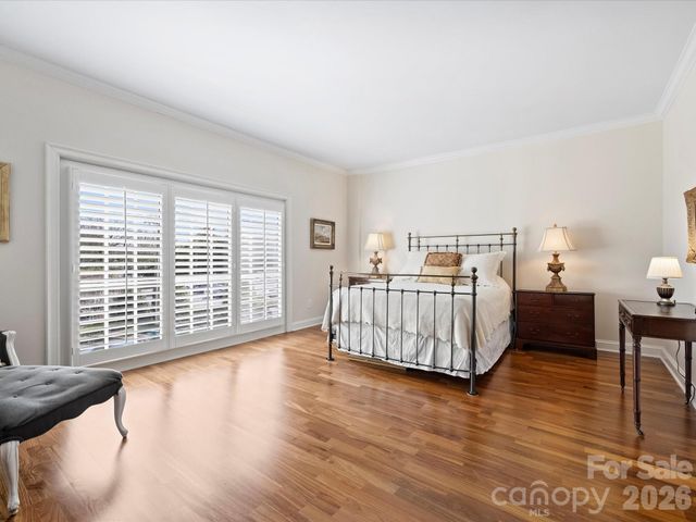 2445 Selwyn Avenue 202, Charlotte, NC 28209