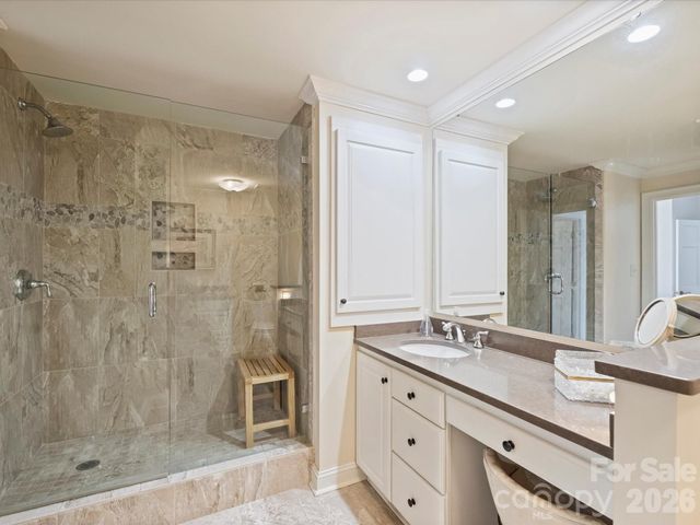 2445 Selwyn Avenue 202, Charlotte, NC 28209