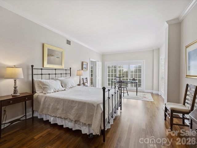 2445 Selwyn Avenue 202, Charlotte, NC 28209