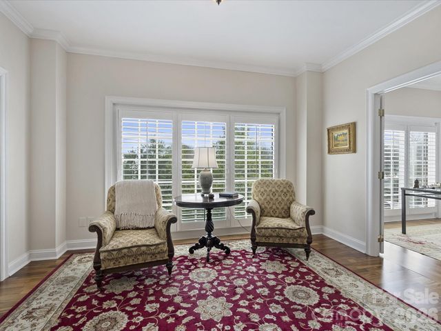 2445 Selwyn Avenue 202, Charlotte, NC 28209