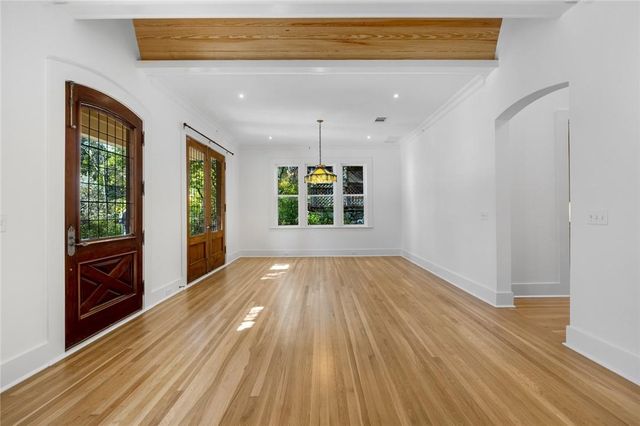 702 W Gibson ST, Austin, TX 78704