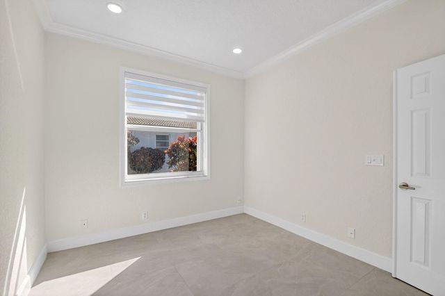 10664 Royal Caribbean Circle 10664, Boynton Beach, FL 33437