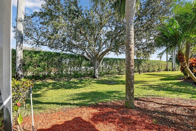 10664 Royal Caribbean Circle 10664, Boynton Beach, FL 33437