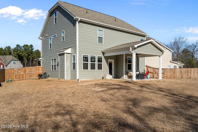 218 Woodsrun Street, Raeford, NC 28376