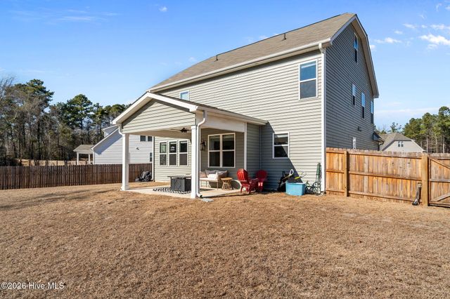 218 Woodsrun Street, Raeford, NC 28376