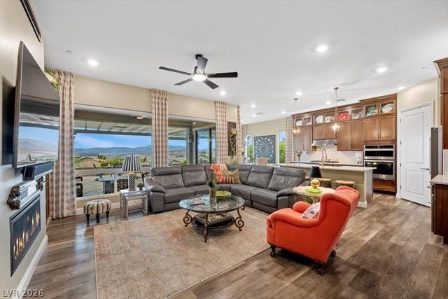 44 Stone Yucca Court, Henderson, NV 89011