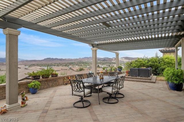 44 Stone Yucca Court, Henderson, NV 89011