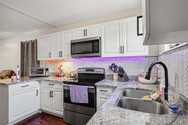 614 W 6TH STREET, Lakeland, FL 33805