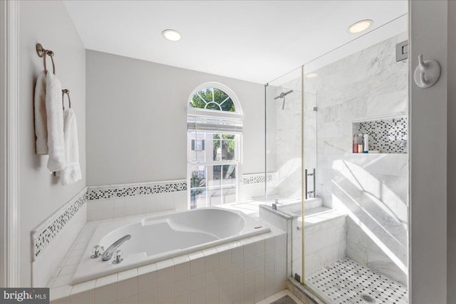 166 COMAY TER, Alexandria, VA 22304