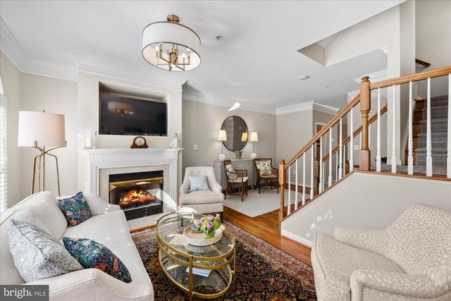 166 COMAY TER, Alexandria, VA 22304