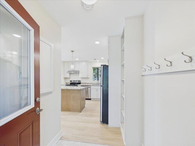 2911 N 4th Street, Minneapolis, MN 55411