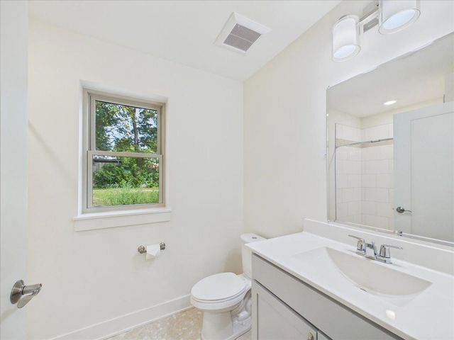 2911 N 4th Street, Minneapolis, MN 55411