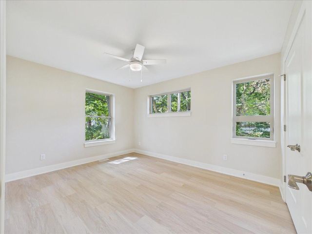 2911 N 4th Street, Minneapolis, MN 55411