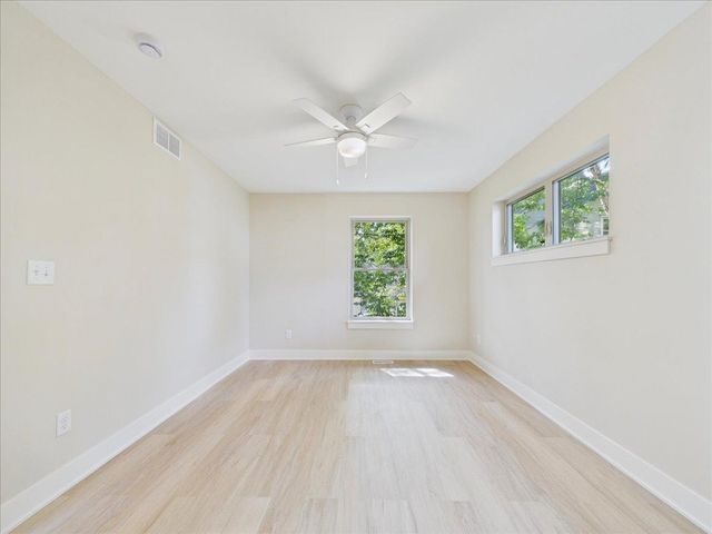 2911 N 4th Street, Minneapolis, MN 55411