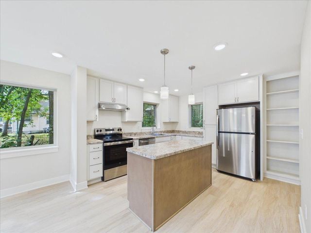 2911 N 4th Street, Minneapolis, MN 55411