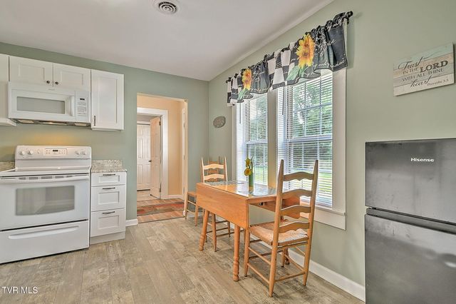124 Voncannon Drive, Johnson City, TN 37601