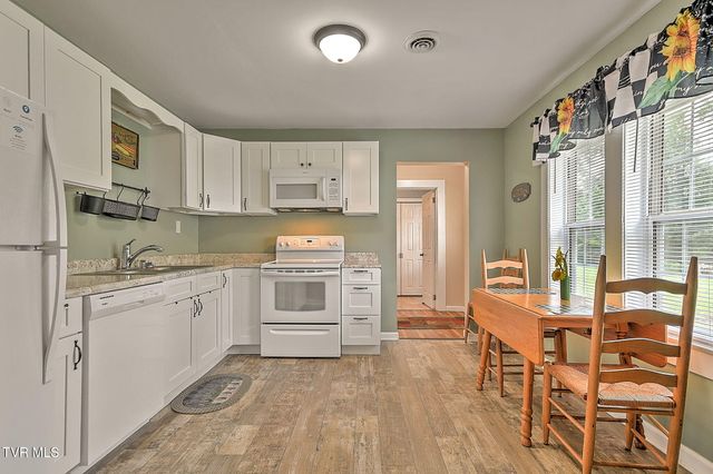 124 Voncannon Drive, Johnson City, TN 37601