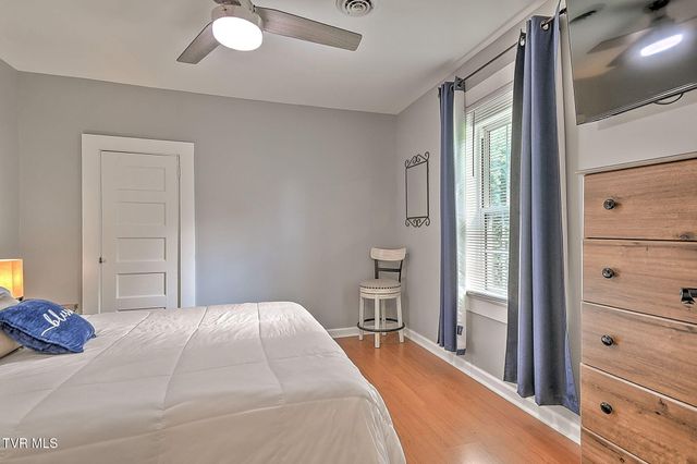 124 Voncannon Drive, Johnson City, TN 37601