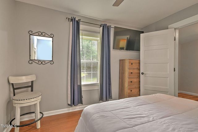 124 Voncannon Drive, Johnson City, TN 37601