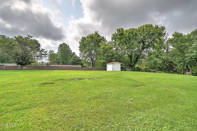 124 Voncannon Drive, Johnson City, TN 37601