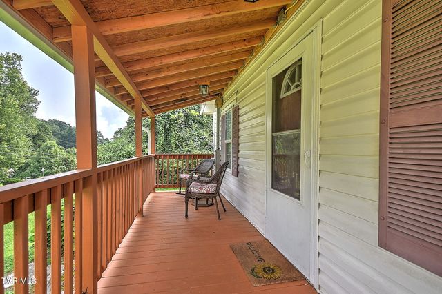 124 Voncannon Drive, Johnson City, TN 37601